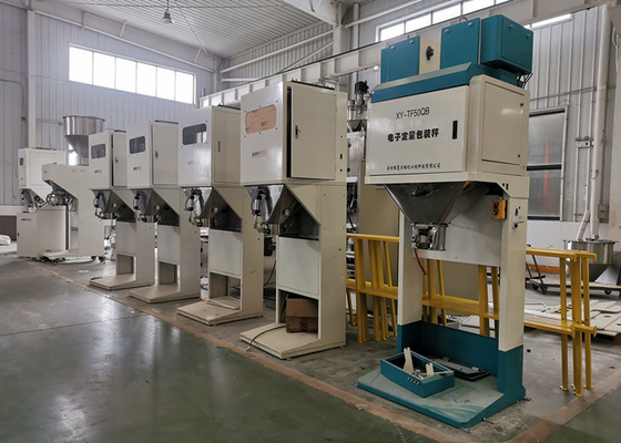 Máquina de embalagem de enchimento motorizada servo do grânulo para a cor plástica Masterbatch